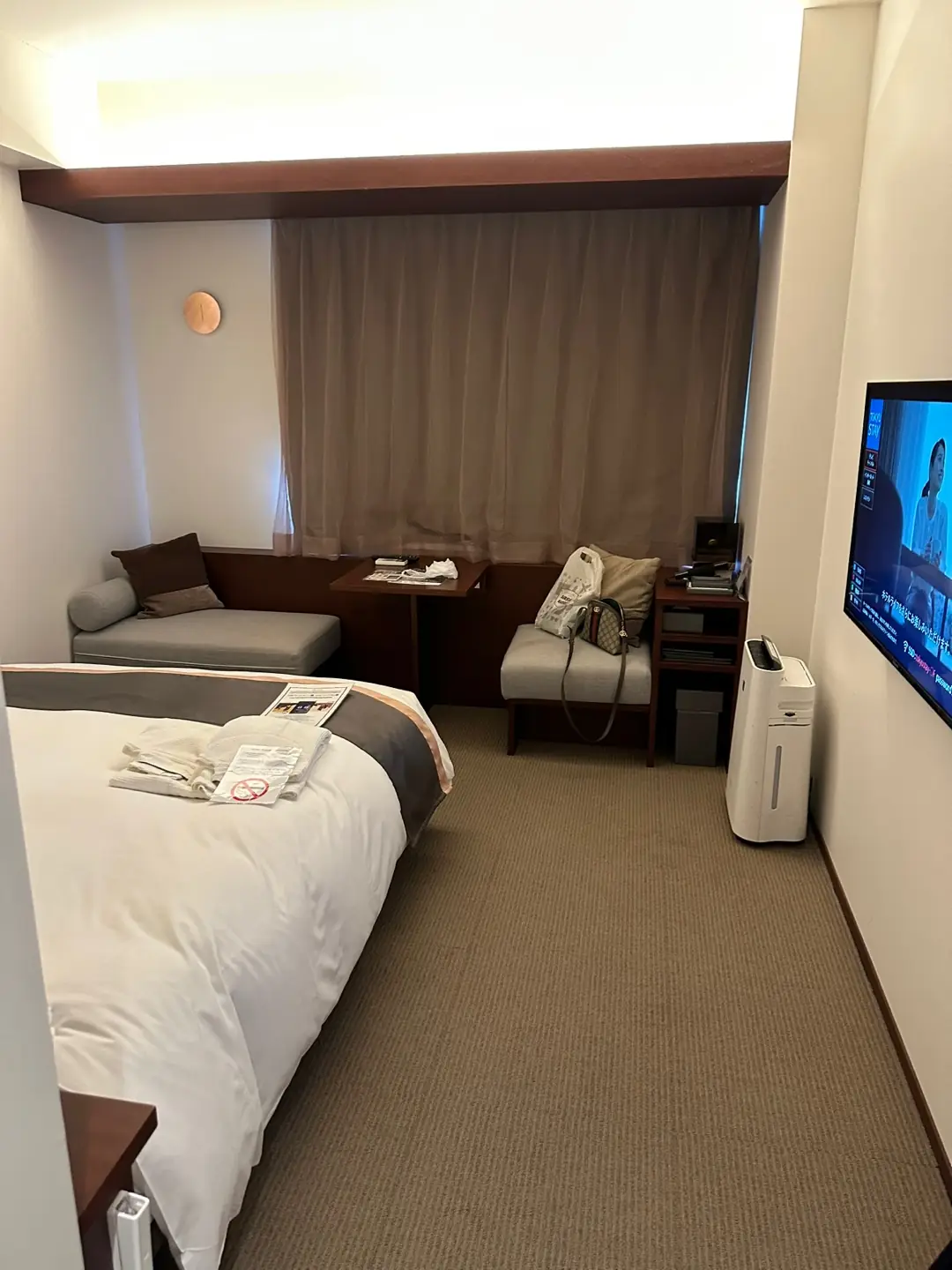 도큐 스테이 후쿠오카 텐진 객실, 침대와 소파·TV가 한 방에